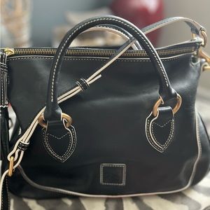Dooney & Bourke Black w white Florentine